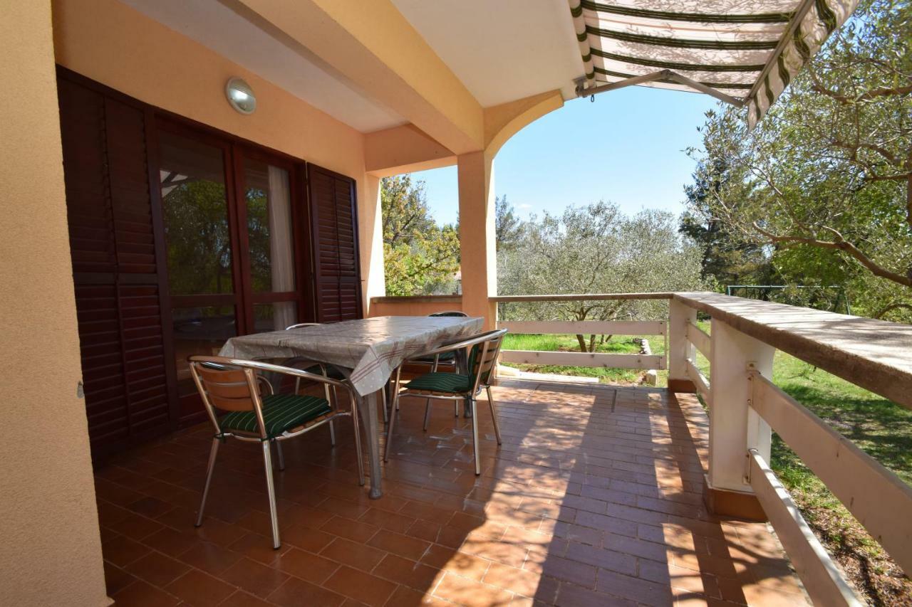 Apartments Ivan Starigrad Paklenica Exterior foto
