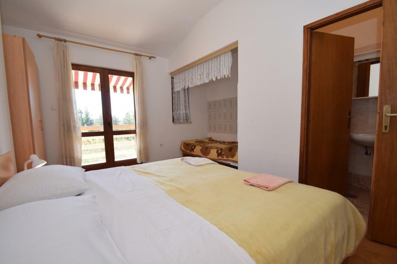 Apartments Ivan Starigrad Paklenica Exterior foto